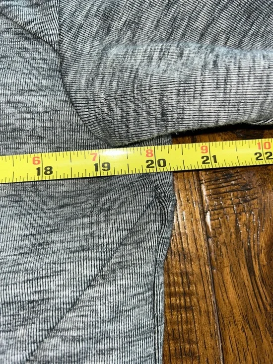 Champion: Heather Gray and Black Pullover Hoodie: Size Large - Picture 6 of 9